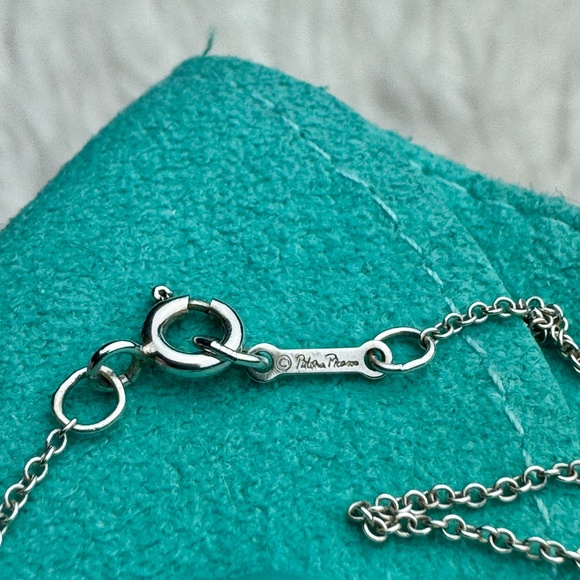 Authentic Tiffany & Co. Paloma Picasso Crown of Hearts Pendant Vintage Necklace - Picture 7 of 7